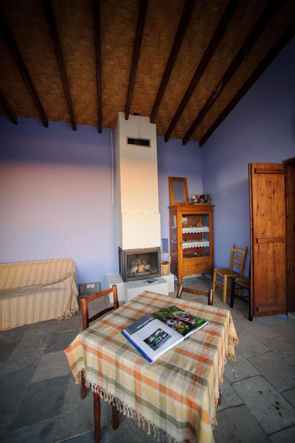 Teacher'S House Maroni المظهر الخارجي الصورة